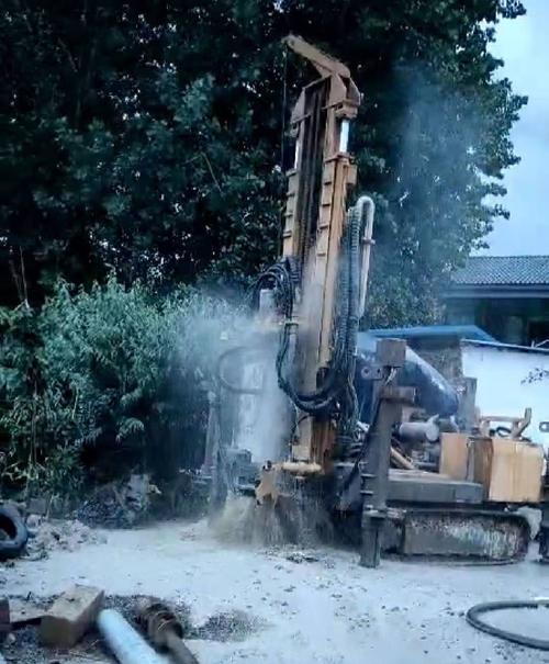 谯城区钻岩石井